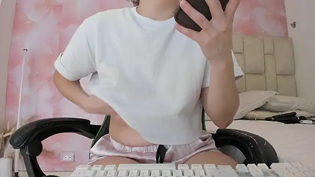 aida rose  online show from April 2026 07:29:01 PM