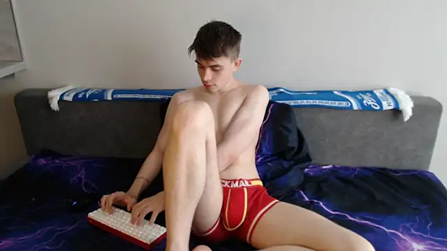 Student Oliver online show from May 2026 08:09:02 AM