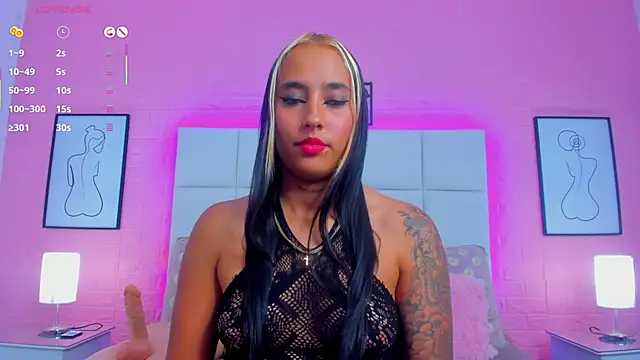 charlotte kisss online show from June 2026 05:14:02 PM