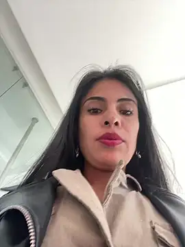 Snapshot of Astrid-- chatting on April 2026 03:06:01 PM Astrid-- online show from April 2026 03:06:01 PM
