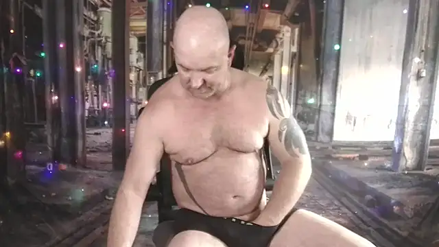 Snapshot of ManlyPrisonGuy chatting on October 2025 11:32:02 AM ManlyPrisonGuy online show from October 2025 11:32:02 AM