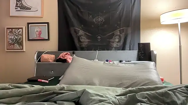 Snapshot of Yagurl__west chatting on January 2025 12:25:02 AM Yagurl west online show from January 2025 12:25:02 AM