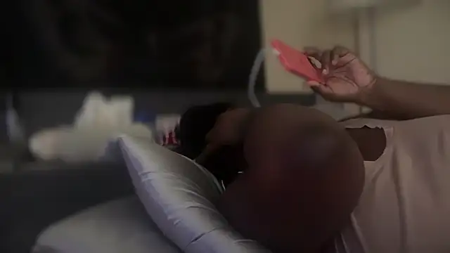 Snapshot of Yagurl__west chatting on February 2025 07:54:02 PM Yagurl west online show from February 2025 07:54:02 PM