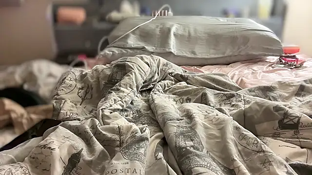 Snapshot of Yagurl__west chatting on February 2025 06:13:02 PM Yagurl west online show from February 2025 06:13:02 PM