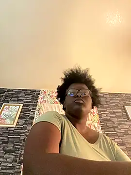 Snapshot of Yagurl__west chatting on November 2025 08:54:01 PM Yagurl west online show from November 2025 08:54:01 PM