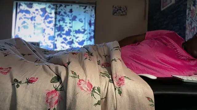 Yagurl  west online show from January 2026 06:22:02 PM