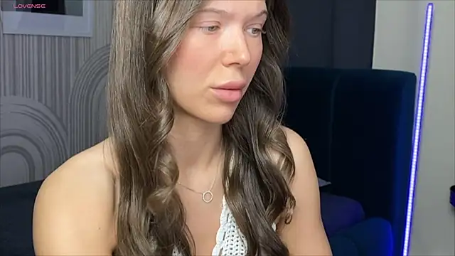 viviann evans online show from March 2025 01:02:02 AM