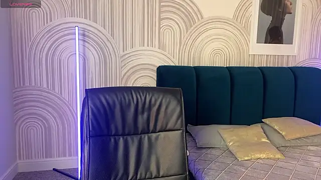 viviann evans online show from March 2026 01:05:02 AM