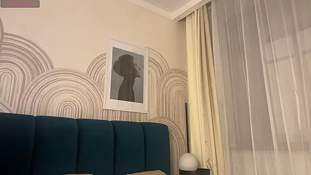 viviann evans online show from April 2026 01:00:02 AM