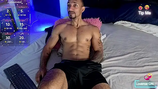 Snapshot of Manolo_Hot1 chatting on July 2026 05:08:01 PM Manolo Hot1 online show from July 2026 05:08:01 PM