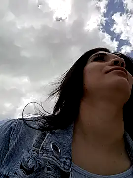 ambar-adaams online show from December 2024 06:01:02 PM