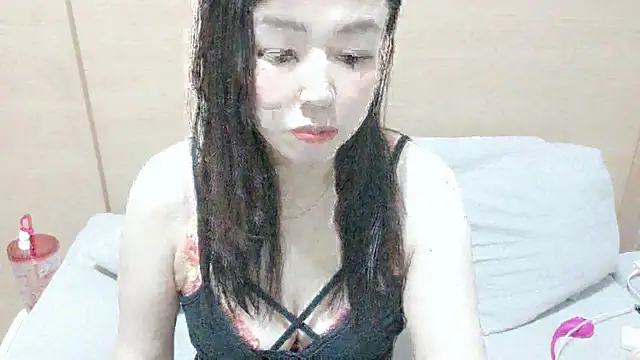 Snapshot of Arisa__ chatting on May 2026 11:37:02 AM Arisa online show from May 2026 11:37:02 AM