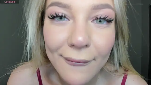 sarahphyllis online show from November 2025 09:03:02 PM