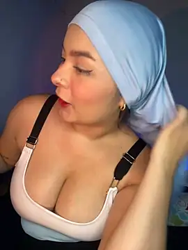 aneesa darzi online show from December 2024 12:52:01 AM