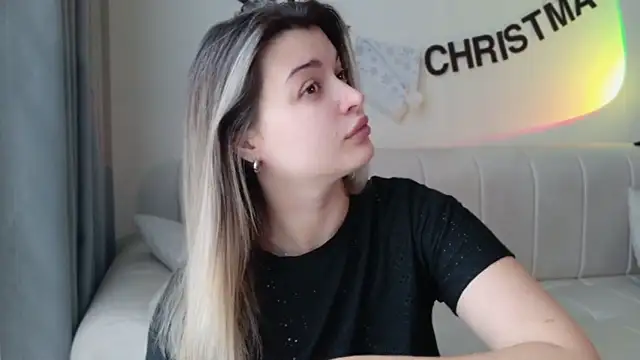 LancasterLady online show from December 2025 03:01:02 AM