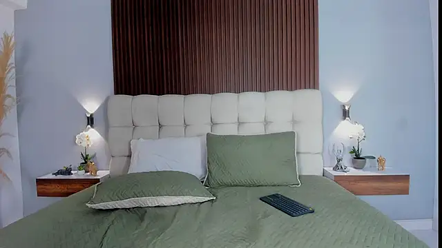 sofi potter  online show from February 2026 06:59:02 PM