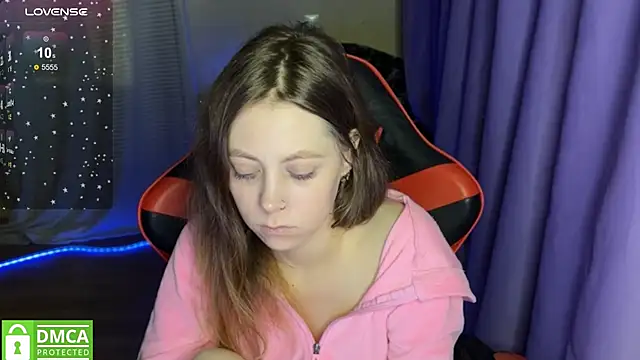 Snapshot of Natural_babe666 chatting on November 2025 10:44:02 PM Natural babe666 online show from November 2025 10:44:02 PM