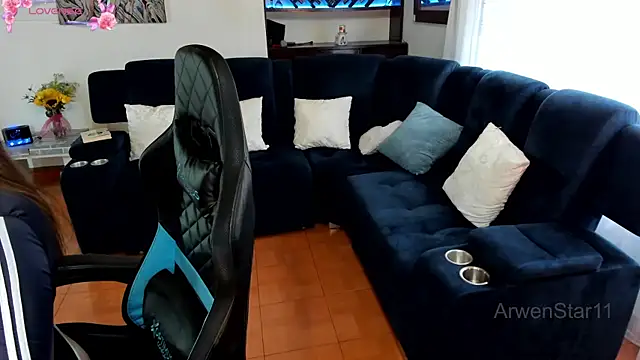 Doll troy online show from February 2025 01:17:02 PM