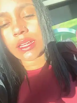 pamela anderson  online show from December 2024 11:33:01 AM