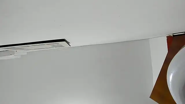 Mialenox online show from November 2025 09:04:01 PM