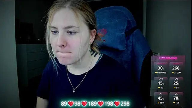 Olivia Munk online show from November 2025 04:11:02 AM