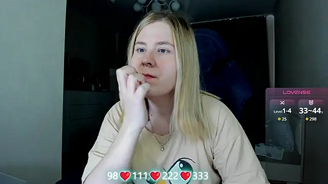 Snapshot of Olivia_Munk chatting on June 2026 06:33:02 AM Olivia Munk online show from June 2026 06:33:02 AM