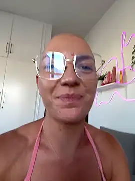 PaulinaSchubert1 online show from May 2026 02:45:01 PM