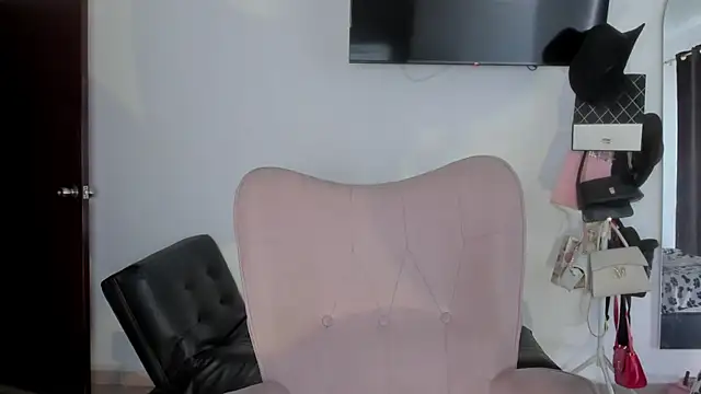 selene king2 online show from February 2026 02:07:02 PM