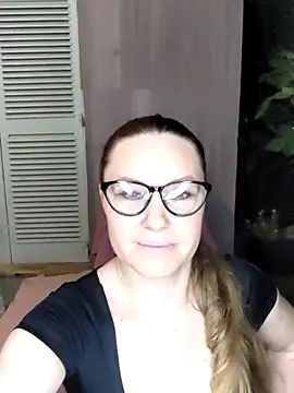 Snapshot of SexyMichellexo chatting on July 2026 09:44:01 PM SexyMichellexo online show from July 2026 09:44:01 PM