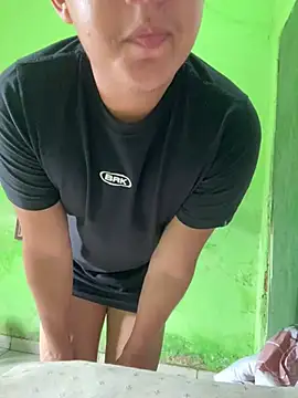 Snapshot of Duduhott chatting on February 2025 12:26:02 PM Duduhott online show from February 2025 12:26:02 PM