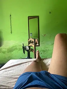 Snapshot of Duduhott chatting on September 2025 12:26:01 PM Duduhott online show from September 2025 12:26:01 PM