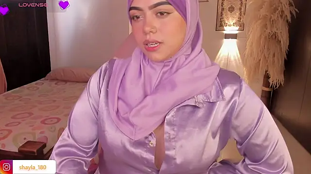 shayla 18 online show from October 2025 08:18:01 PM