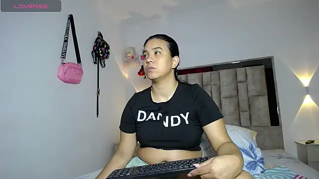 tiffany  pink online show from November 2025 09:31:02 PM