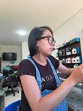  alabina  online show from April 2026 03:29:01 PM