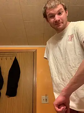 Snapshot of slutboy42000 chatting on January 2025 03:58:02 AM slutboy42000 online show from January 2025 03:58:02 AM