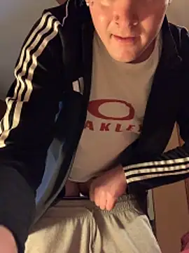 Snapshot of slutboy42000 chatting on February 2026 09:40:02 PM slutboy42000 online show from February 2026 09:40:02 PM