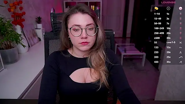 RemyCute online show from April 2026 07:53:01 PM