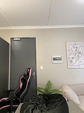 Neelo-Smith online show from March 2025 05:52:02 AM