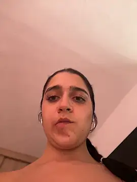 Snapshot of Alicia_Ruiz chatting on September 2025 07:04:01 PM Alicia Ruiz online show from September 2025 07:04:01 PM