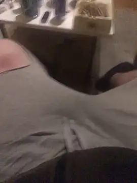 chrille82 online show from October 2025 09:34:02 PM