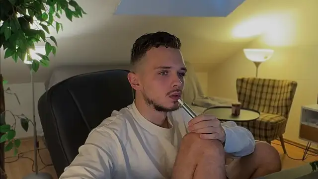 naked psy online show from November 2025 01:09:02 PM