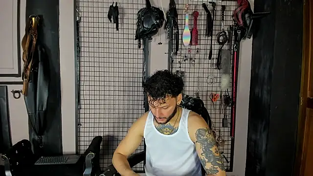 Twisted Fantasy online show from March 2026 04:19:01 AM