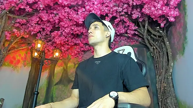 alexgiraldo  online show from January 2025 11:13:02 AM