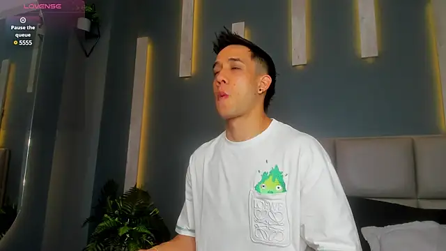 alexgiraldo  online show from February 2025 11:21:02 AM