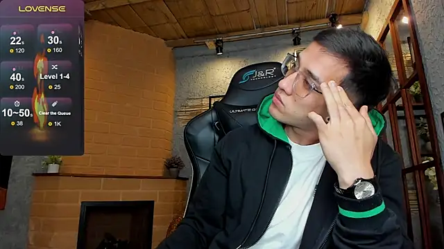 alexgiraldo  online show from February 2025 05:24:01 PM