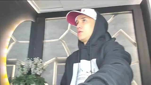 alexgiraldo  online show from March 2025 11:18:01 AM