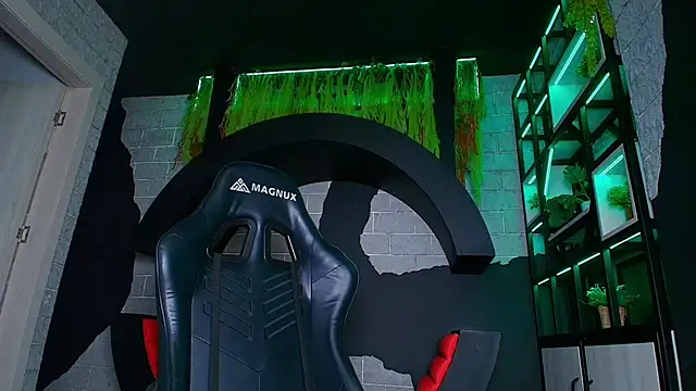 alexgiraldo  online show from March 2025 11:22:02 AM