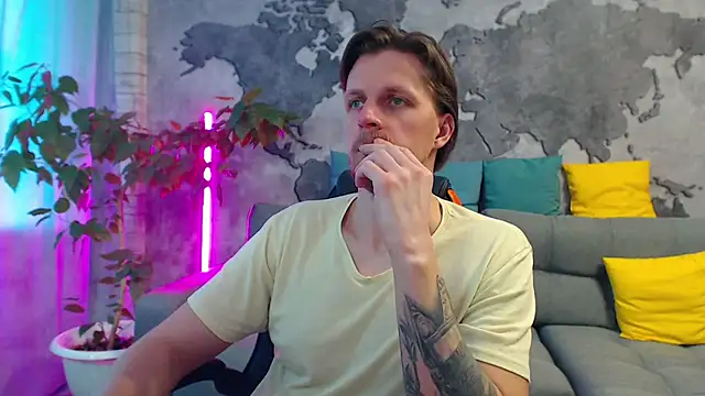 VikingChrisss online show from April 2026 10:31:02 AM