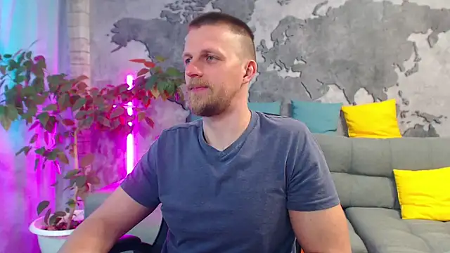 Snapshot of VikingChrisss chatting on May 2026 08:42:01 AM VikingChrisss online show from May 2026 08:42:01 AM