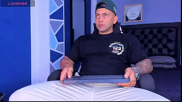 alex oficial online show from April 2026 04:54:02 AM